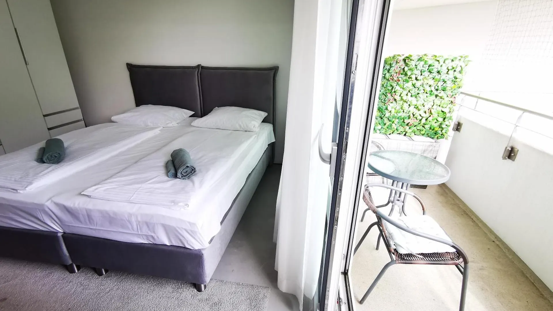 Hh 01 By Rockchair - Superhost Status - Modernes Apartment Mit Sonnigem Balkon & Premium Boxspringbetten In Winterhude - Hamburg Top Geheimtipp